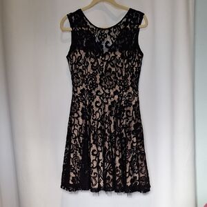 Cache Sleeveless Black Lace Overlay Dress with Nude Lining Size 8